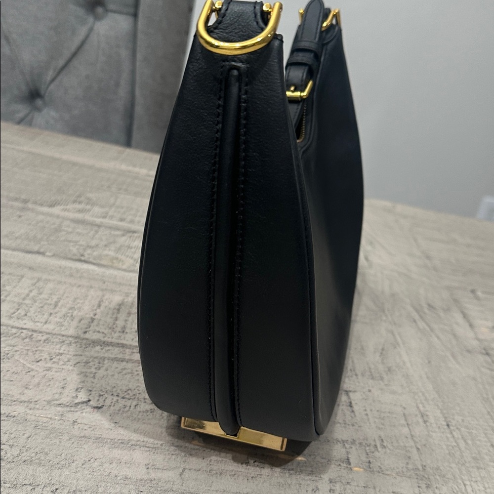 Fendi Fendigraphy Bag - Picture 2 of 9